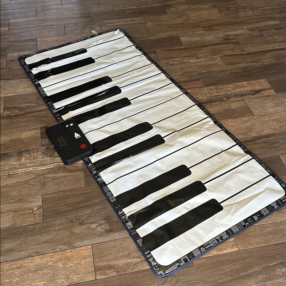 Large FAO Schwarz Piano Play Mat